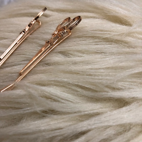 {BROOKLYNN} Cut the Drama scissor hair pin set - Picture 6 of 8